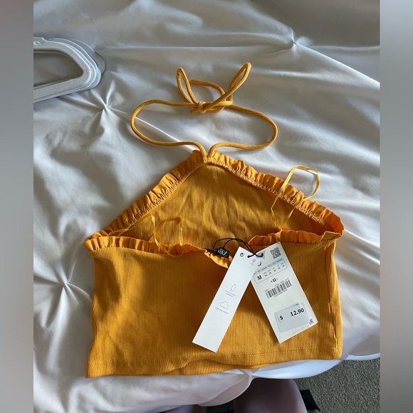 NWT Zara Halter top with ruffles - Picture 2 of 2